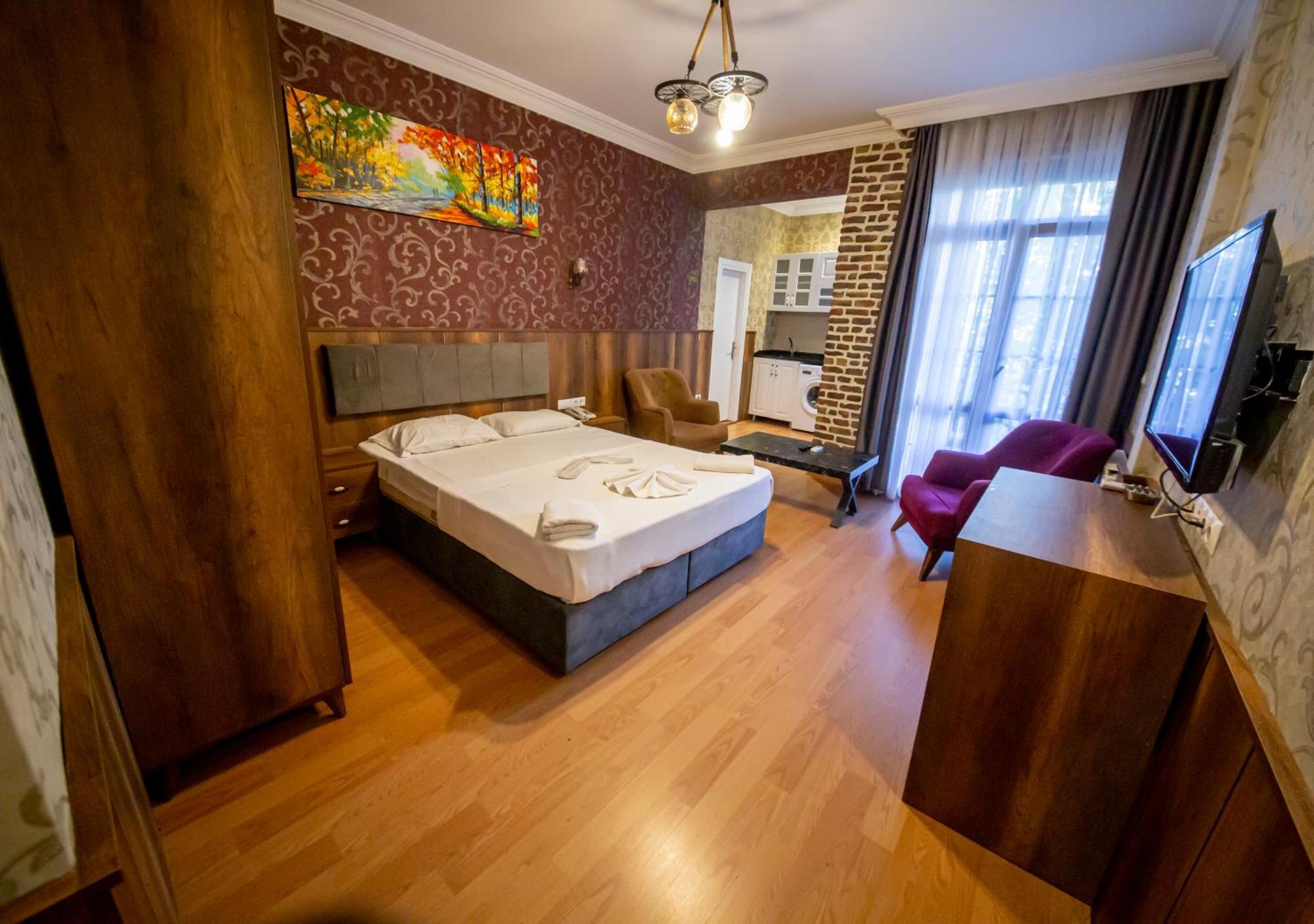 Hotel Royal Garden And Istanboel